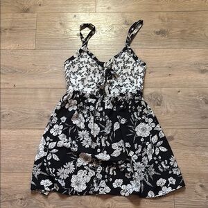 Black and White Floral Dress with keyhole opening